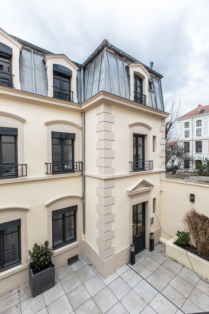 Nettoyage de facade par drone